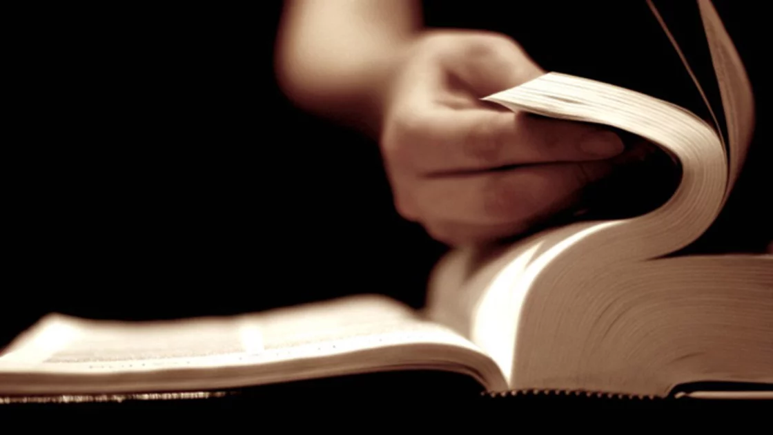 Tyndale NT Study Group 2024: Call for papers on Luke-Acts 130405-The-Fundamentals-of-Theology-the-Bible_Luz-iStock